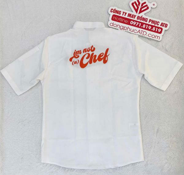 Áo đồng phục nhà hàng màu trắng LOCUS – Thanh lịch, chuyên nghiệp, tôn thương hiệu F&B 2